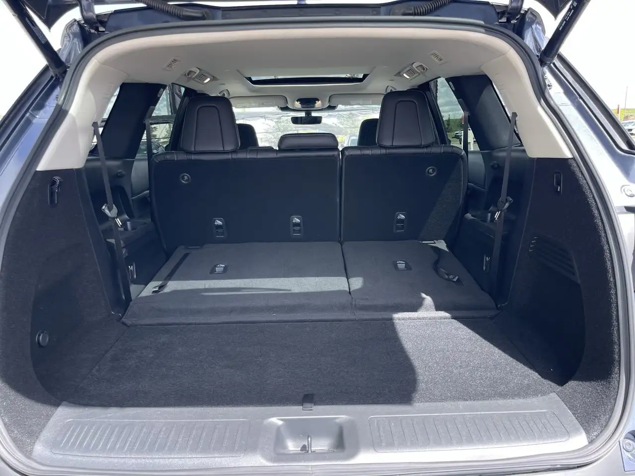 Infiniti QX60 снимка Infiniti QX60