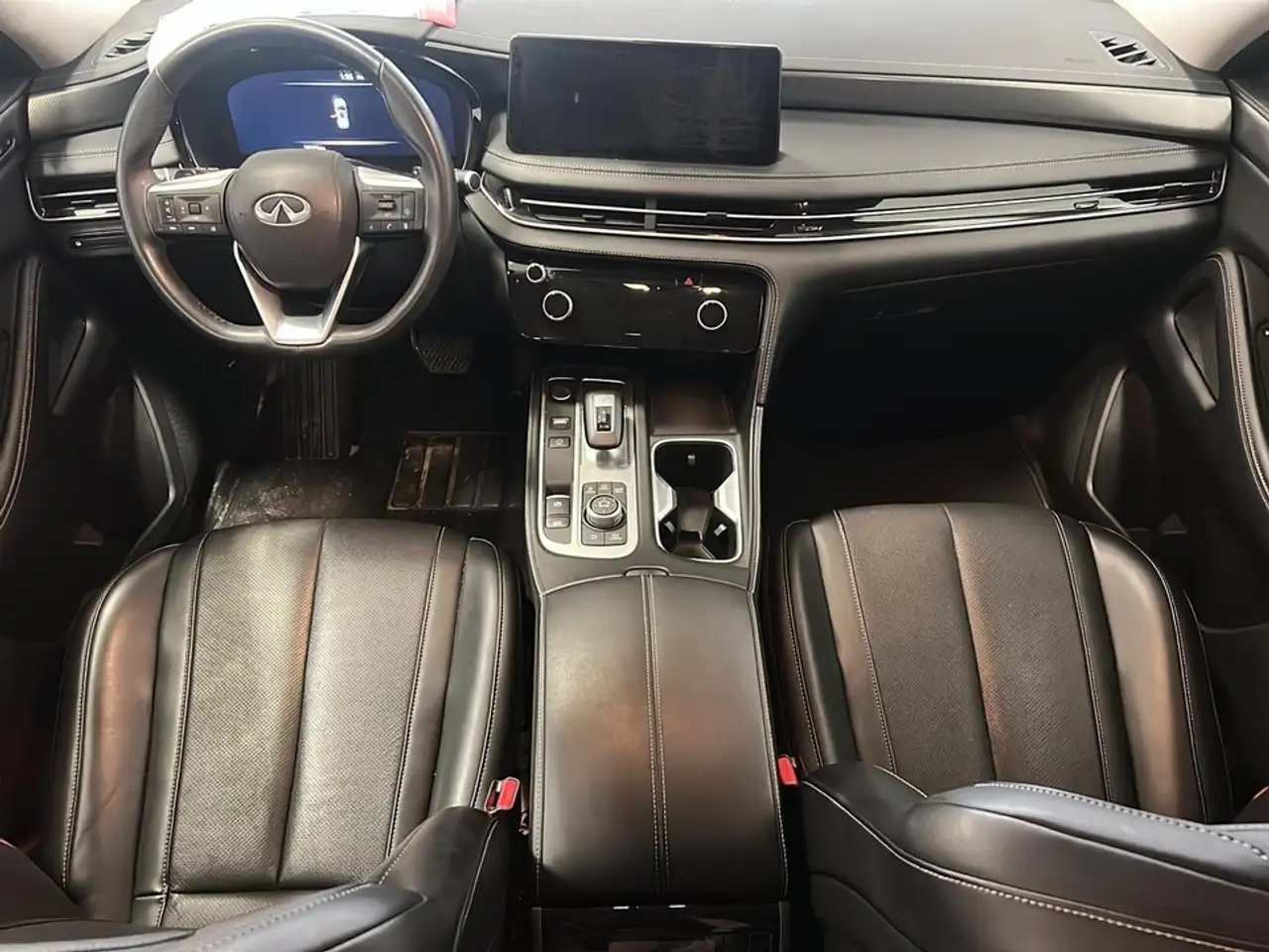 Infiniti QX60 снимка Infiniti QX60