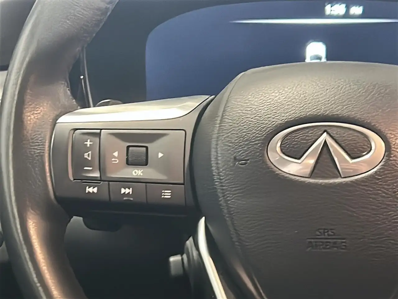 Infiniti QX60 снимка Infiniti QX60