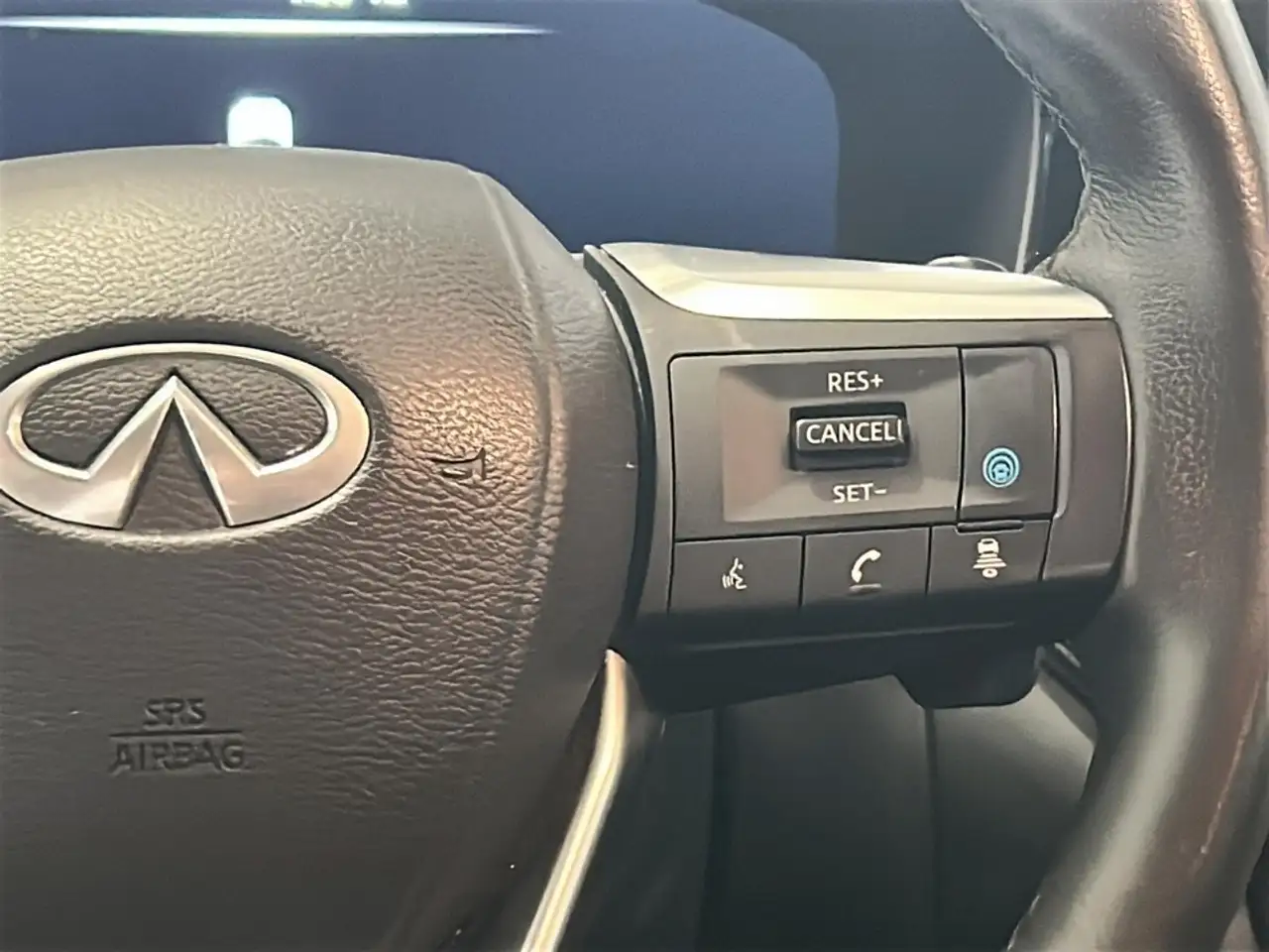 Infiniti QX60 снимка Infiniti QX60