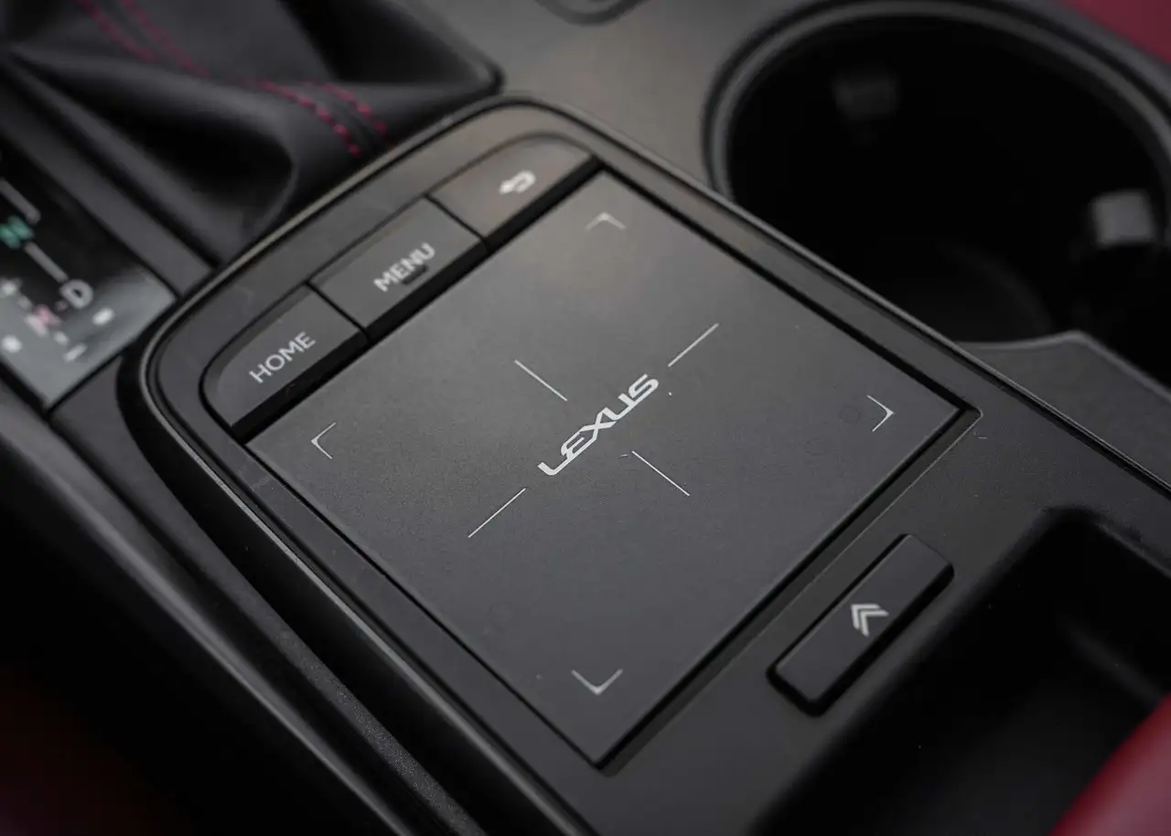 Lexus IS снимка Lexus IS