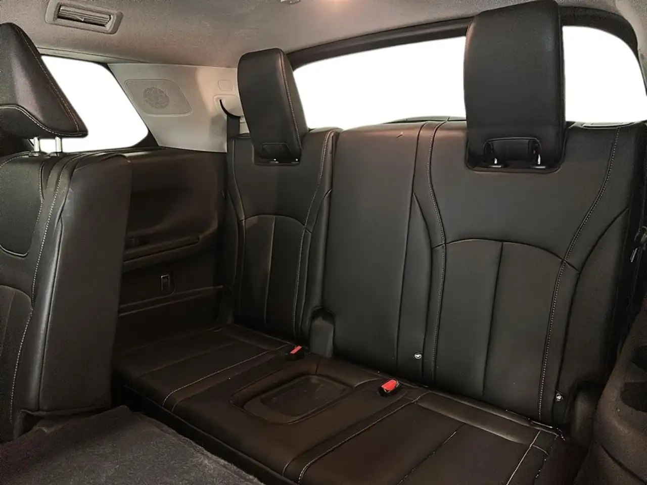 Infiniti QX60 снимка Infiniti QX60