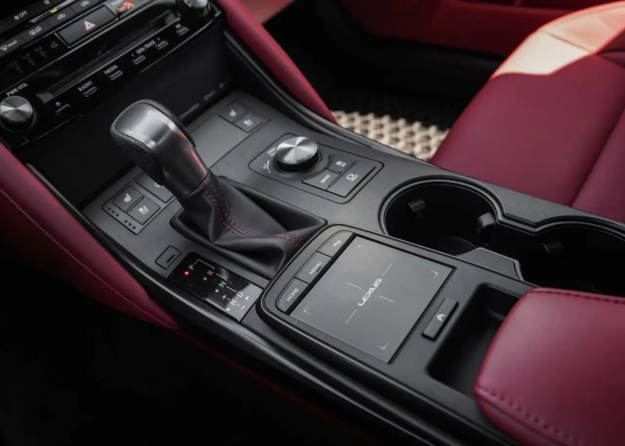 Lexus IS снимка Lexus IS