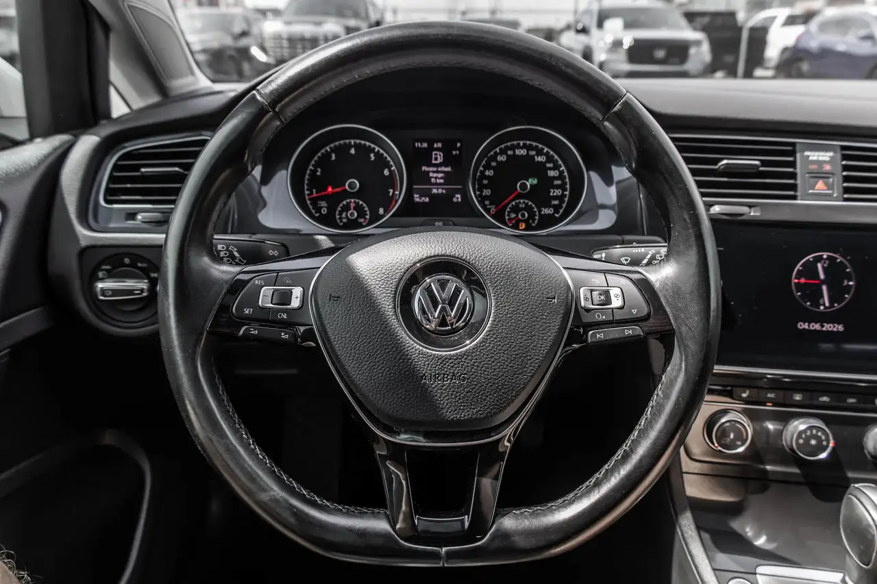 Volkswagen Golf снимка Volkswagen Golf