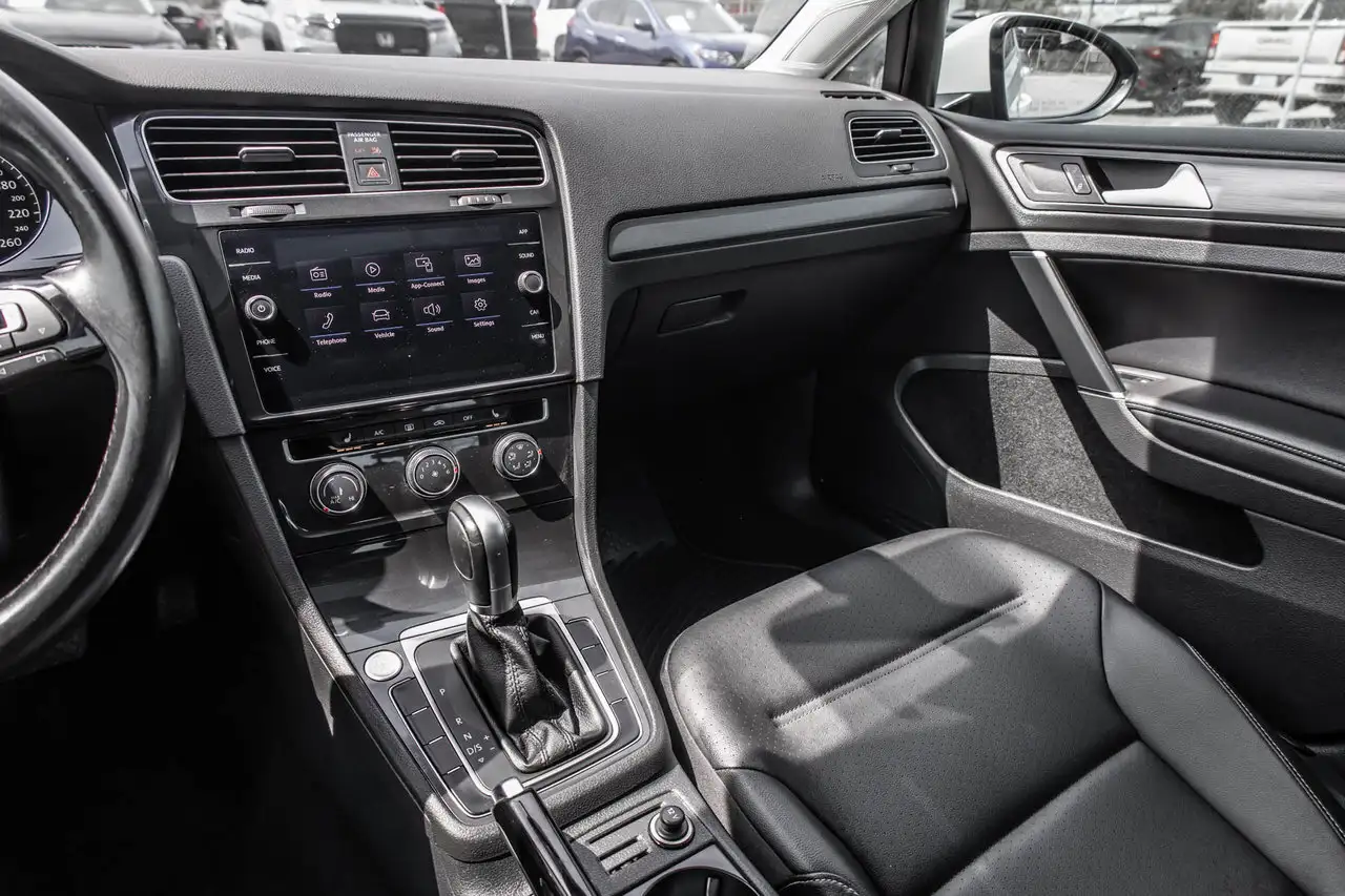 Volkswagen Golf снимка Volkswagen Golf