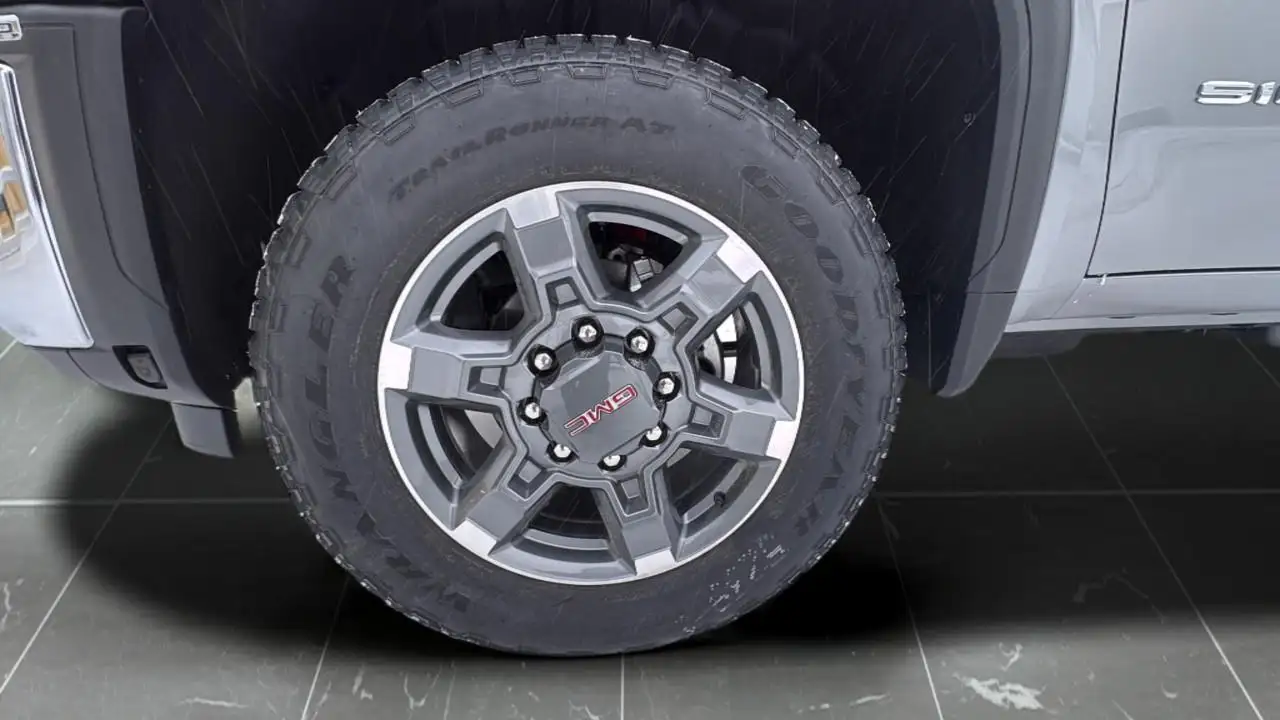 GMC Sierra 2500HD снимка GMC Sierra 2500HD