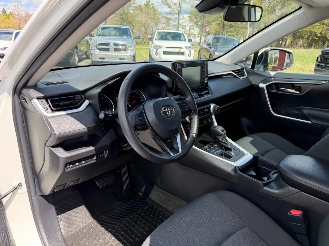 Toyota RAV 4 снимка Toyota RAV 4