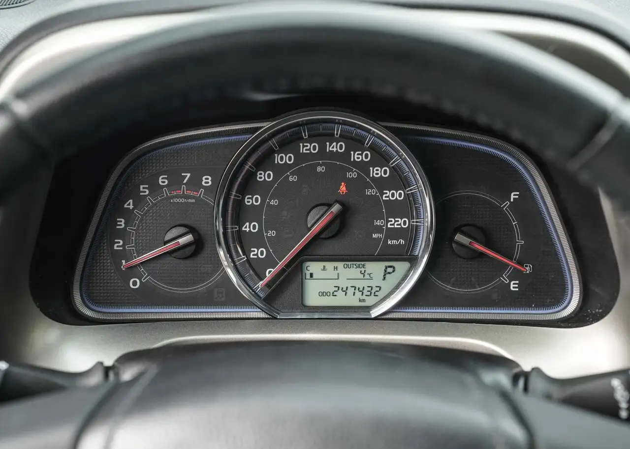 Toyota RAV 4 снимка Toyota RAV 4