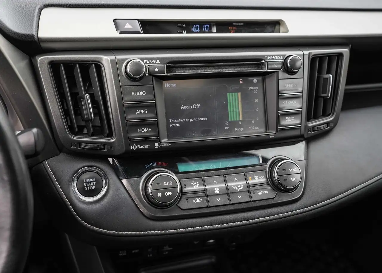Toyota RAV 4 снимка Toyota RAV 4