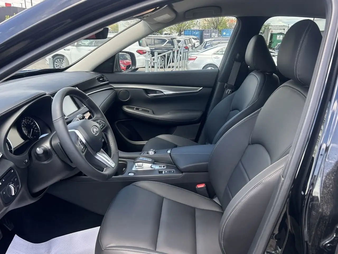 Infiniti QX50 снимка Infiniti QX50