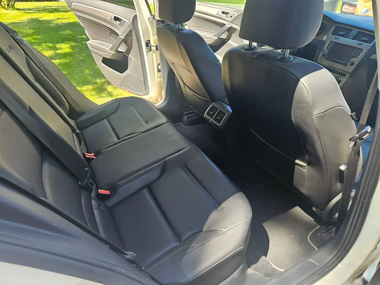 Volkswagen Golf photo Volkswagen Golf