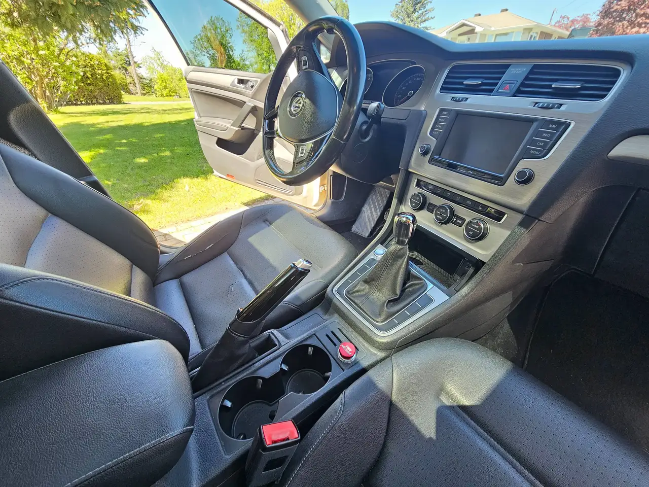 Volkswagen Golf photo Volkswagen Golf
