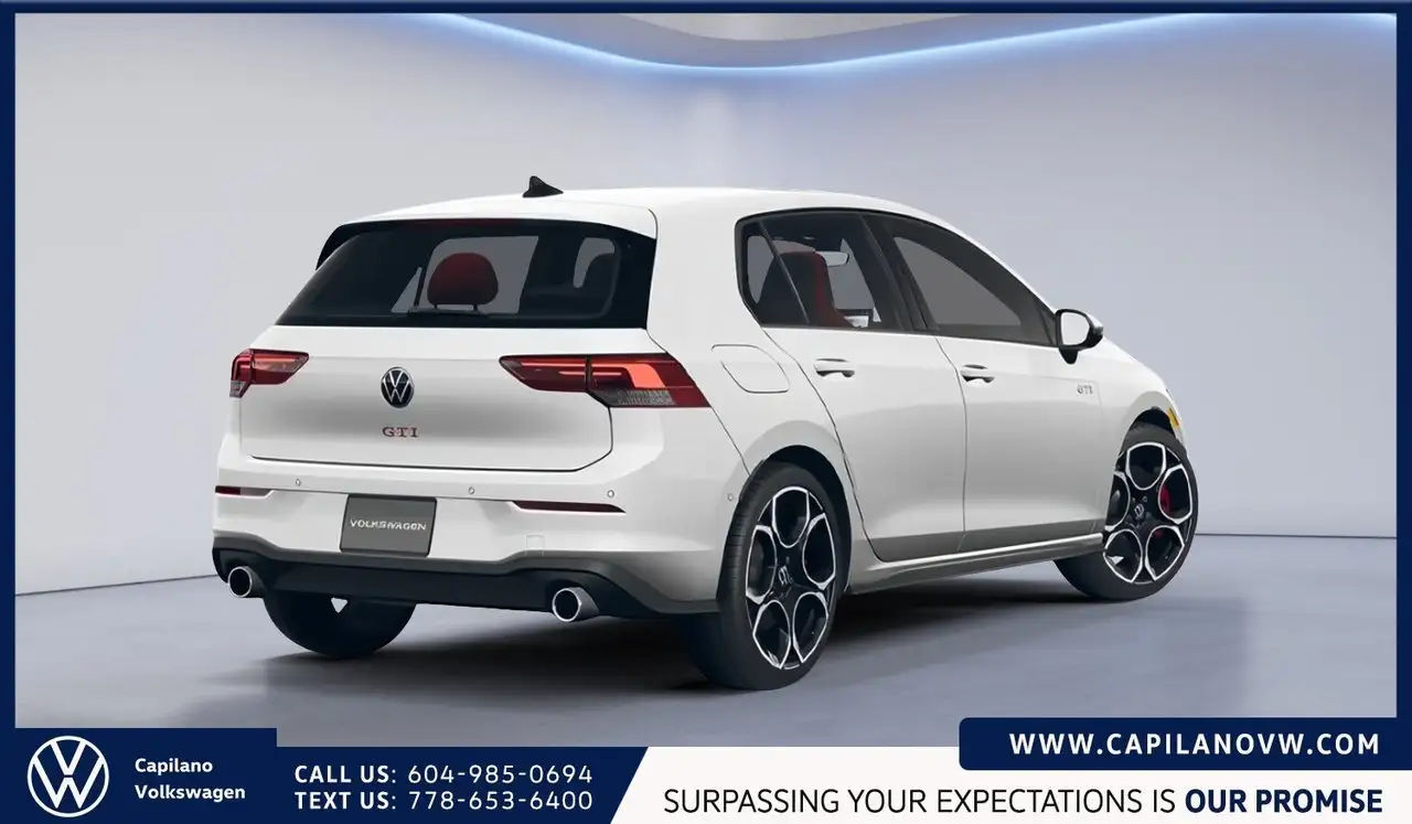 Volkswagen Golf GTI снимка Volkswagen Golf GTI