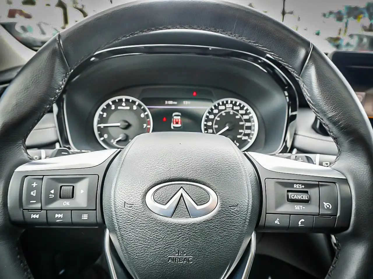 Infiniti QX60 снимка Infiniti QX60