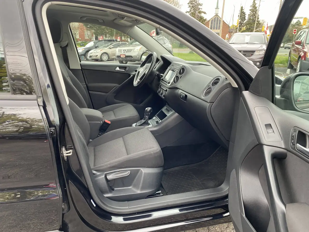 Volkswagen Tiguan снимка Volkswagen Tiguan