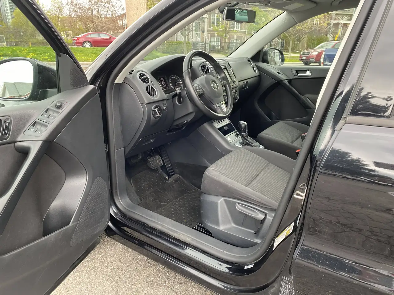 Volkswagen Tiguan снимка Volkswagen Tiguan