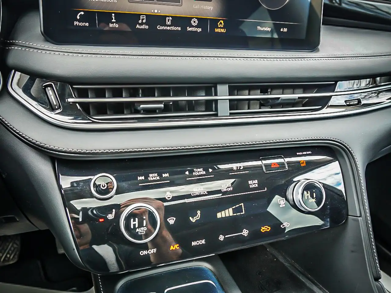 Infiniti QX60 снимка Infiniti QX60