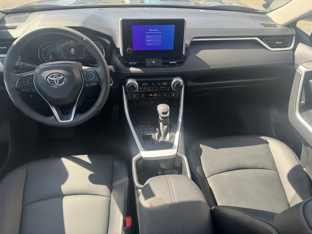 Toyota RAV 4 снимка Toyota RAV 4