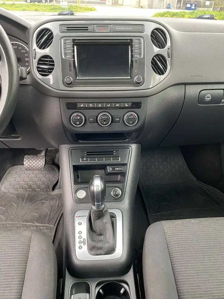 Volkswagen Tiguan снимка Volkswagen Tiguan