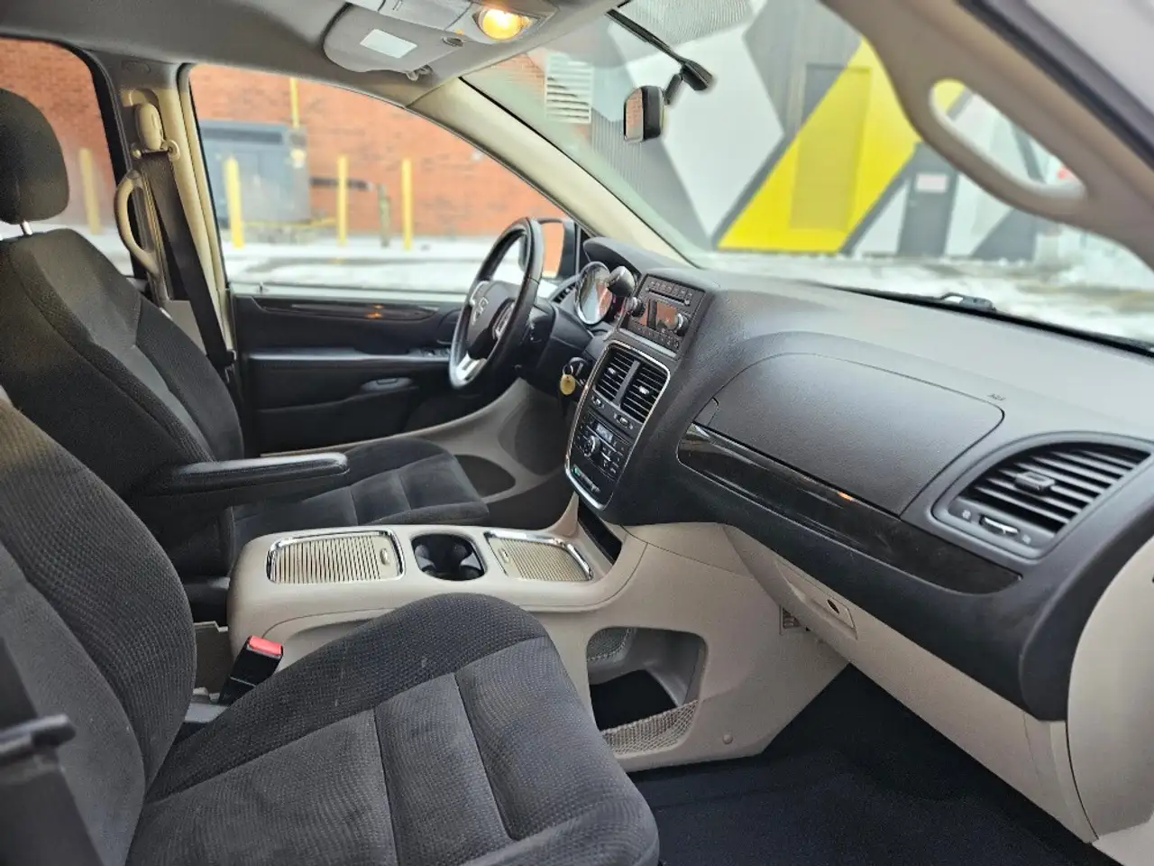 Dodge Grand Caravan photo Dodge Grand Caravan
