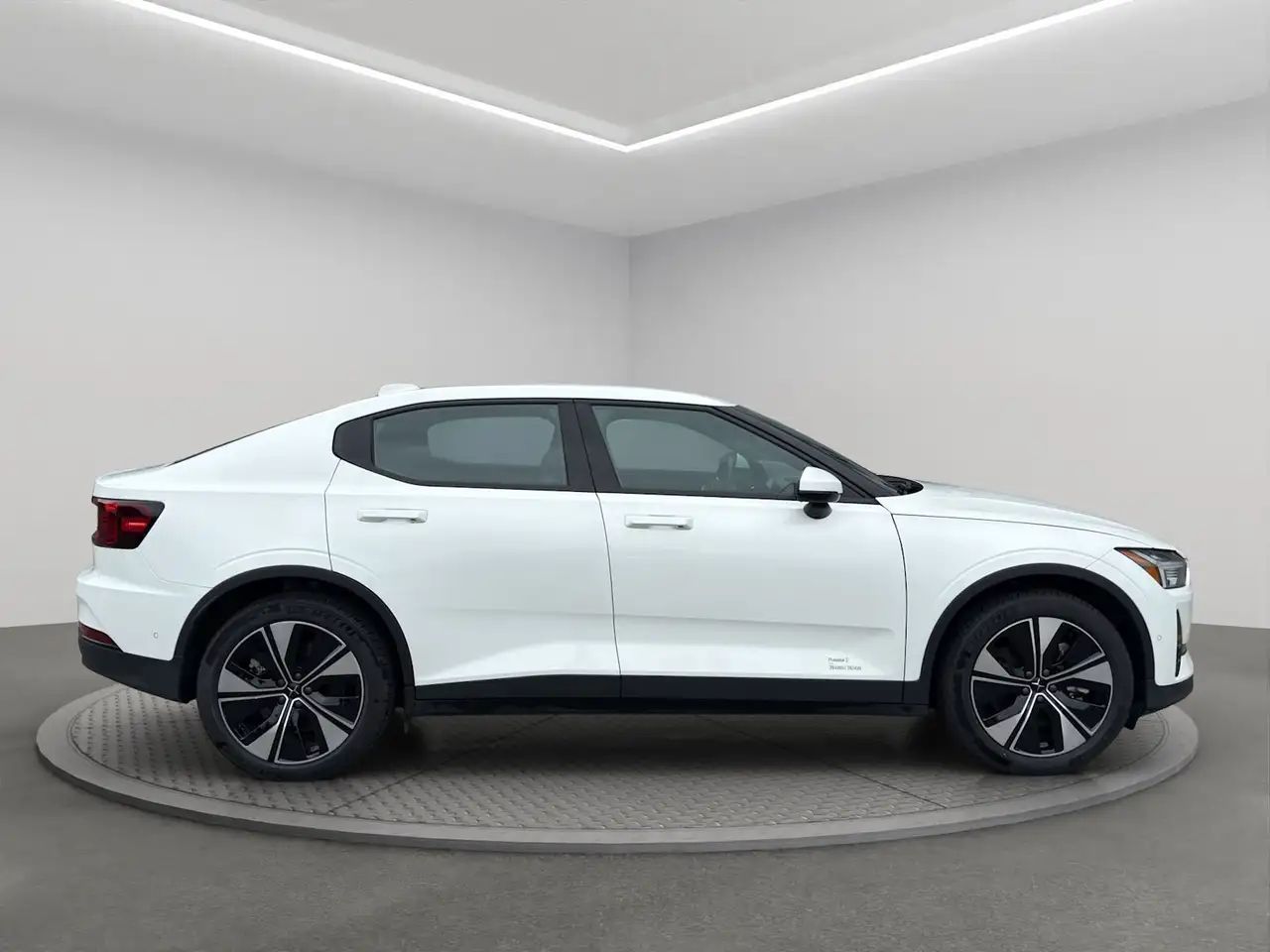 Polestar 2 photo Polestar 2