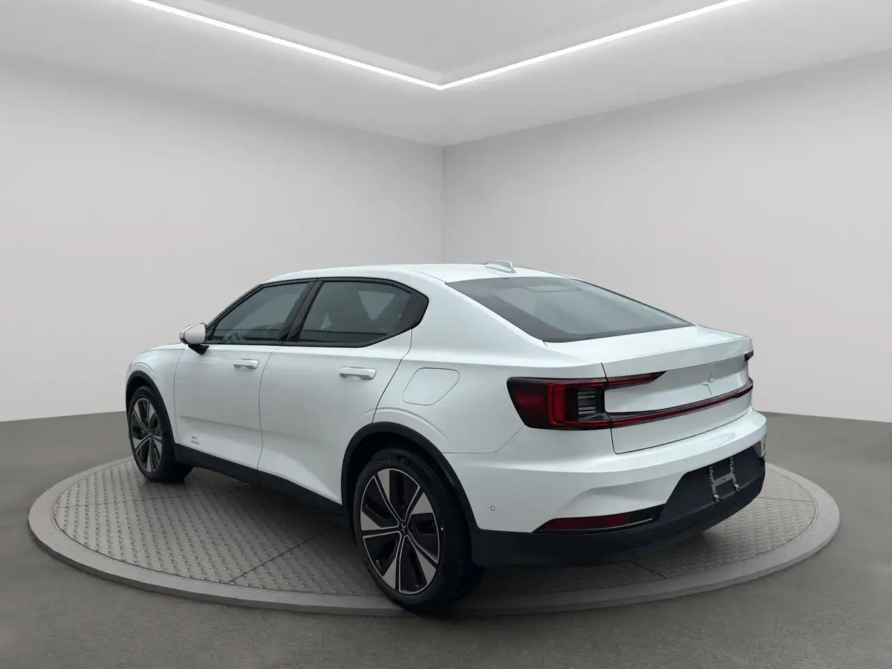 Polestar 2 photo Polestar 2