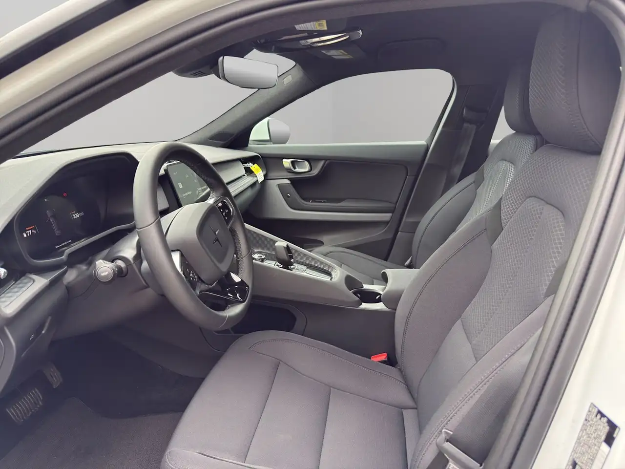 Polestar 2 photo Polestar 2
