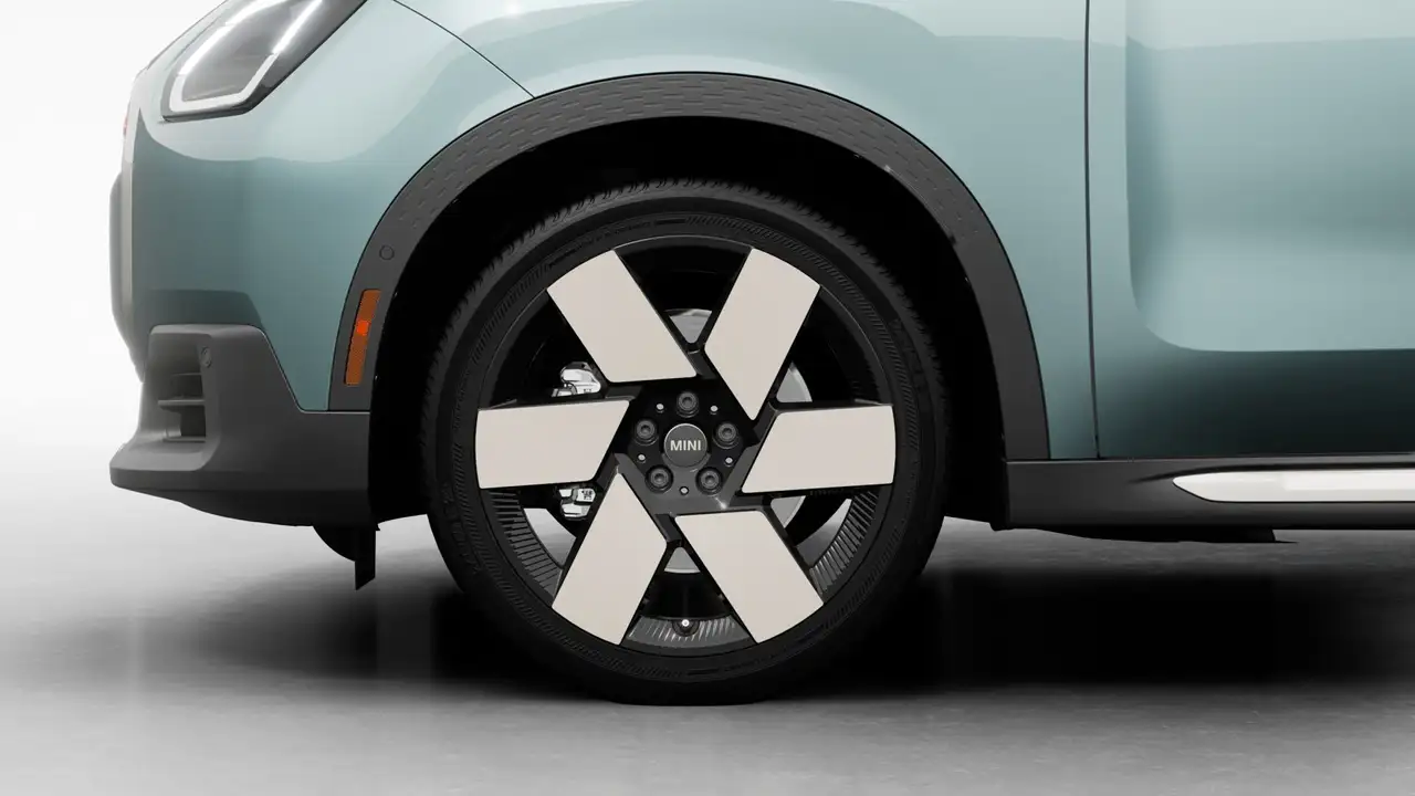 MINI Countryman photo MINI Countryman