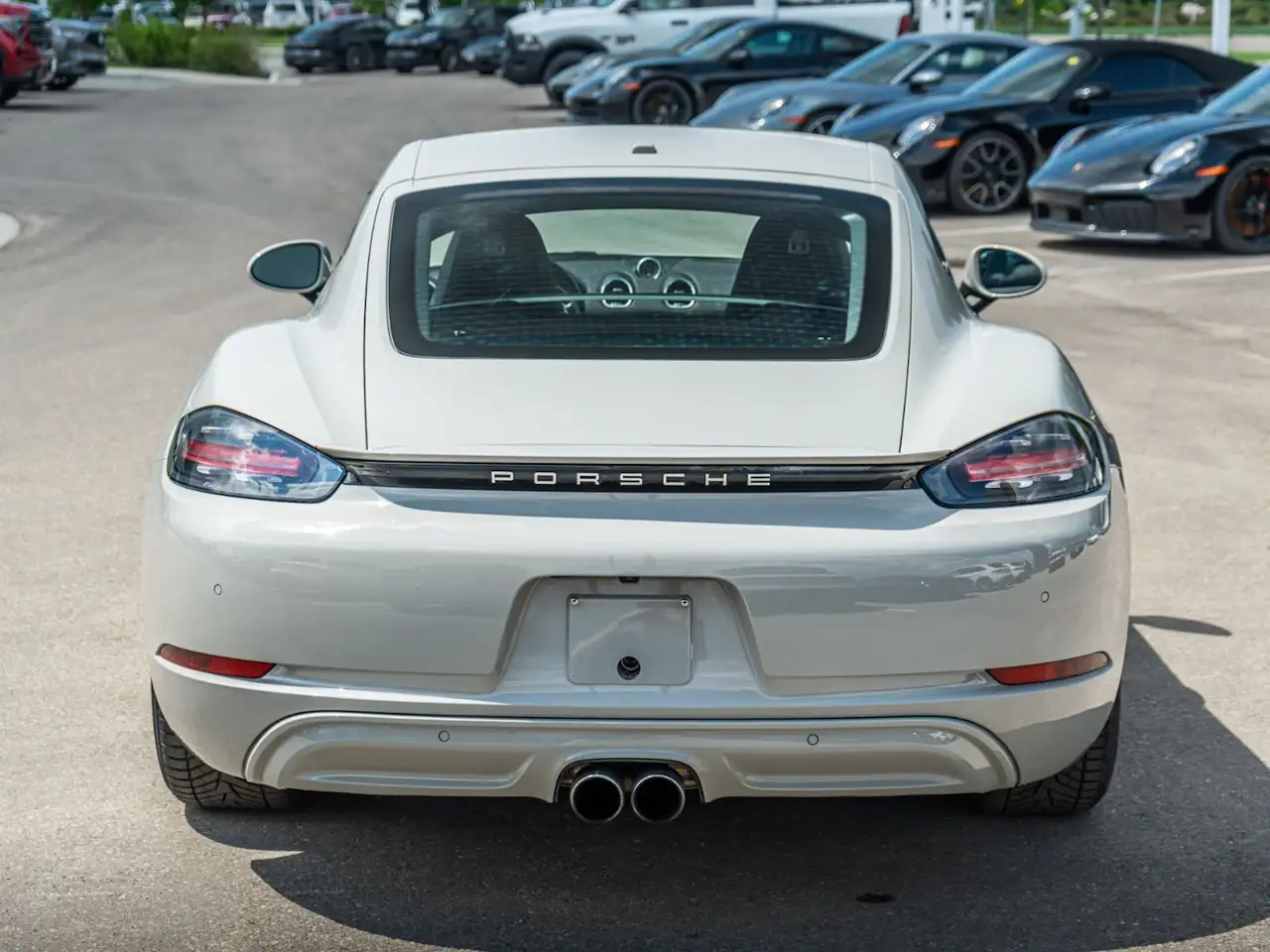 Porsche 718 Cayman снимка Porsche 718 Cayman