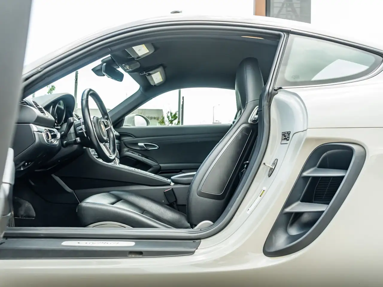 Porsche 718 Cayman снимка Porsche 718 Cayman