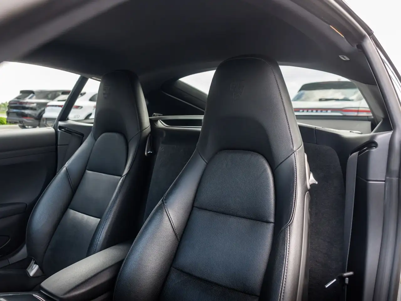 Porsche 718 Cayman снимка Porsche 718 Cayman
