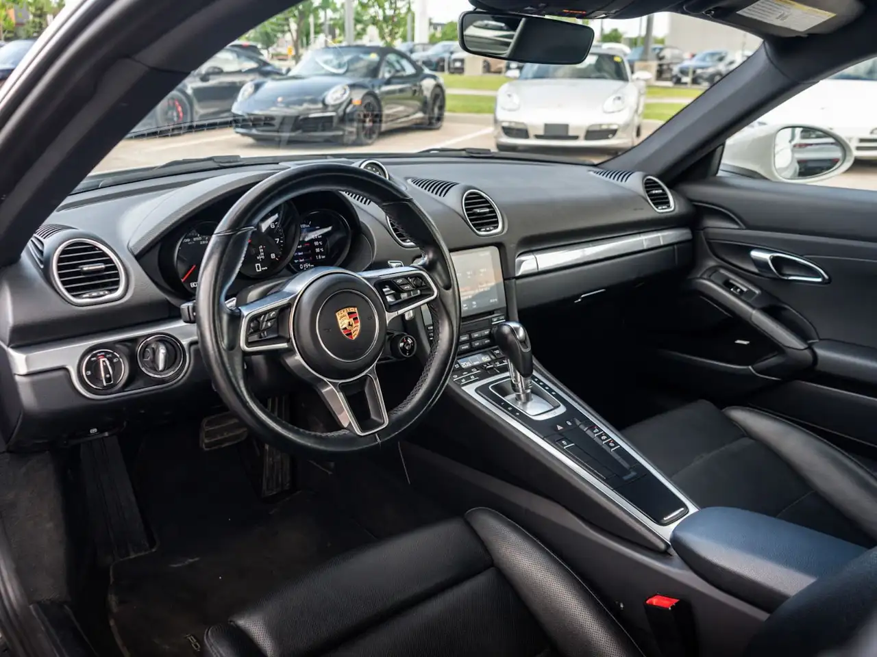 Porsche 718 Cayman снимка Porsche 718 Cayman