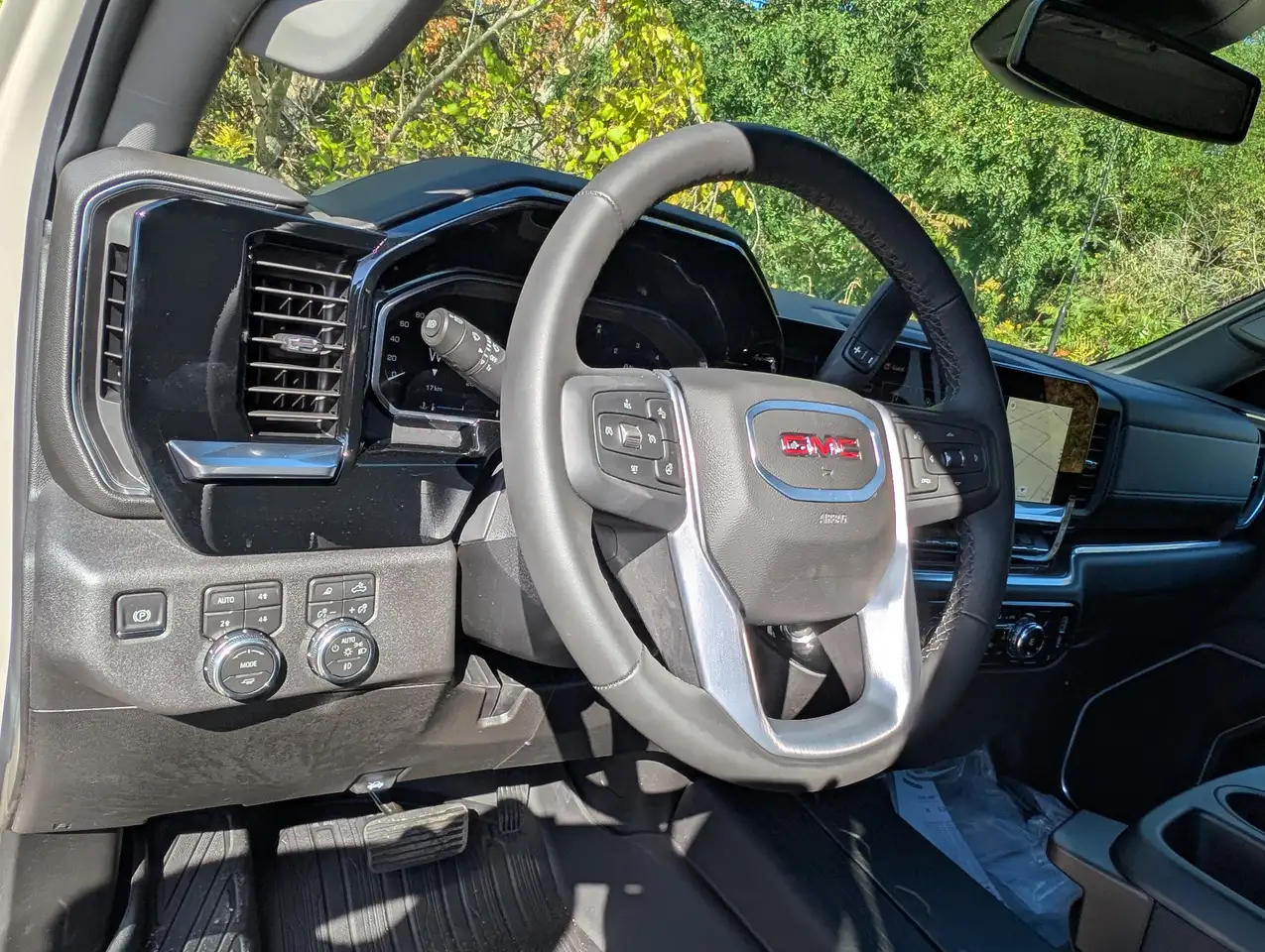 GMC Sierra 2500HD снимка GMC Sierra 2500HD