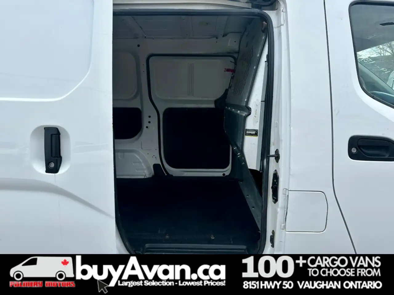 Nissan NV200 photo Nissan NV200