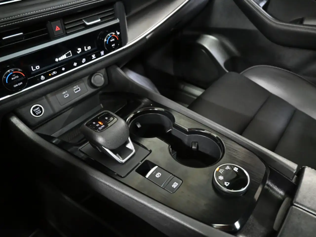 Nissan Rogue photo Nissan Rogue