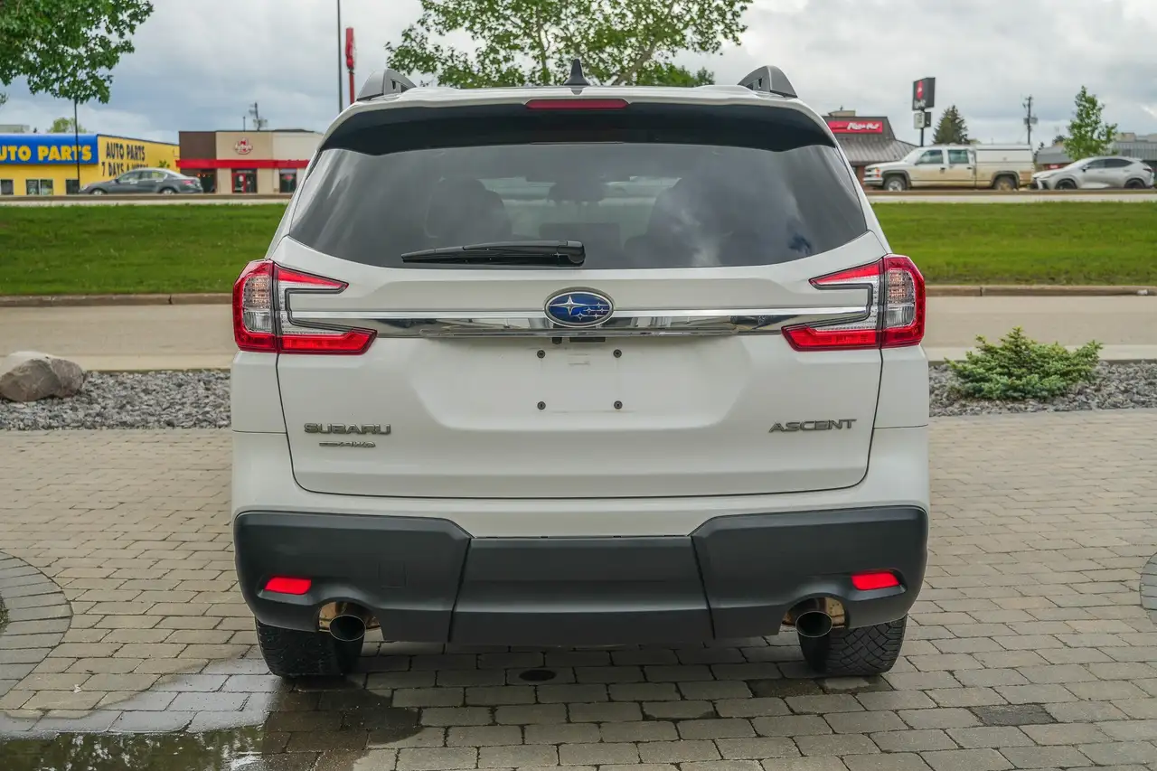 Subaru Ascent photo Subaru Ascent