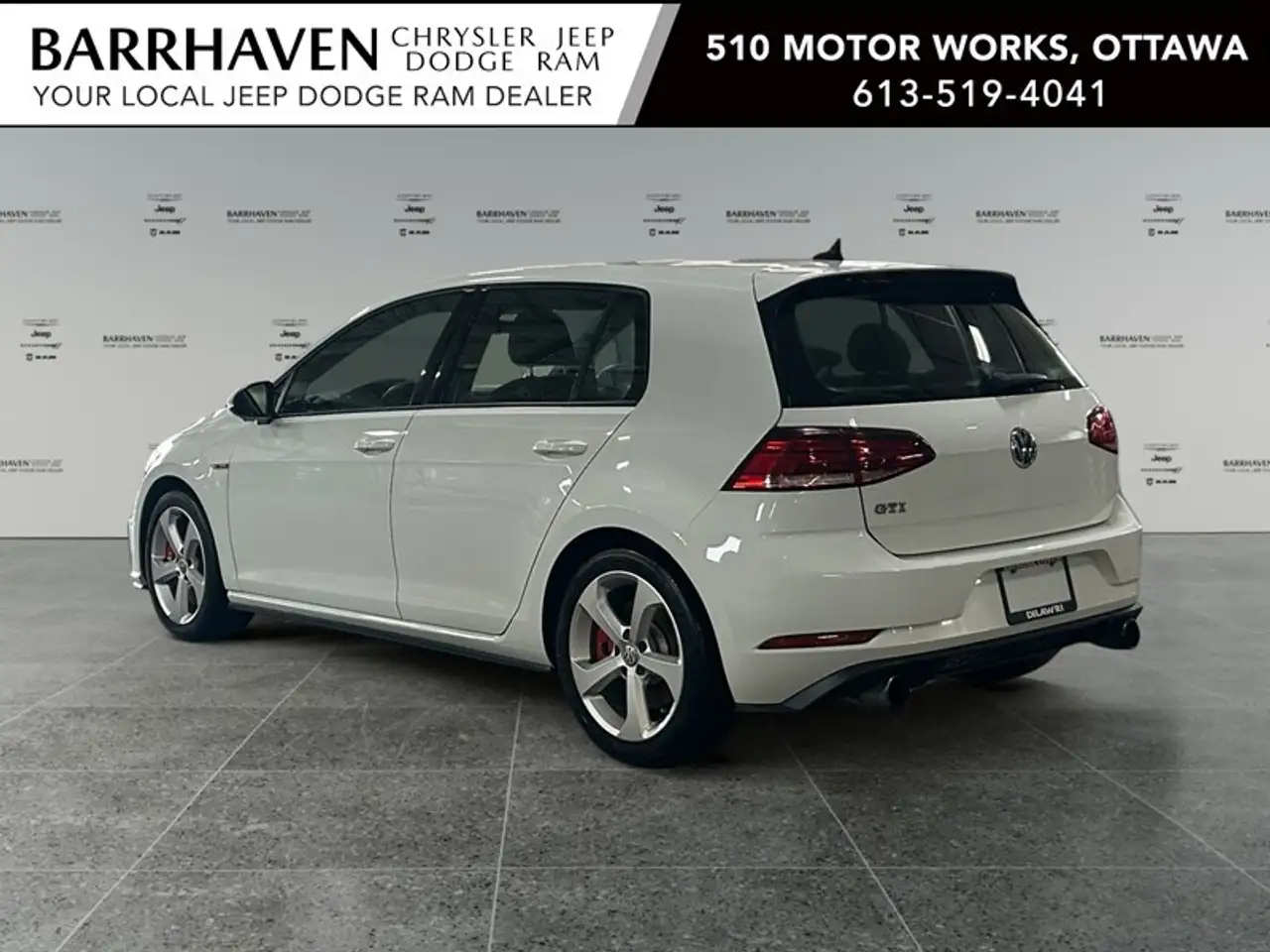 Volkswagen Golf GTI снимка Volkswagen Golf GTI