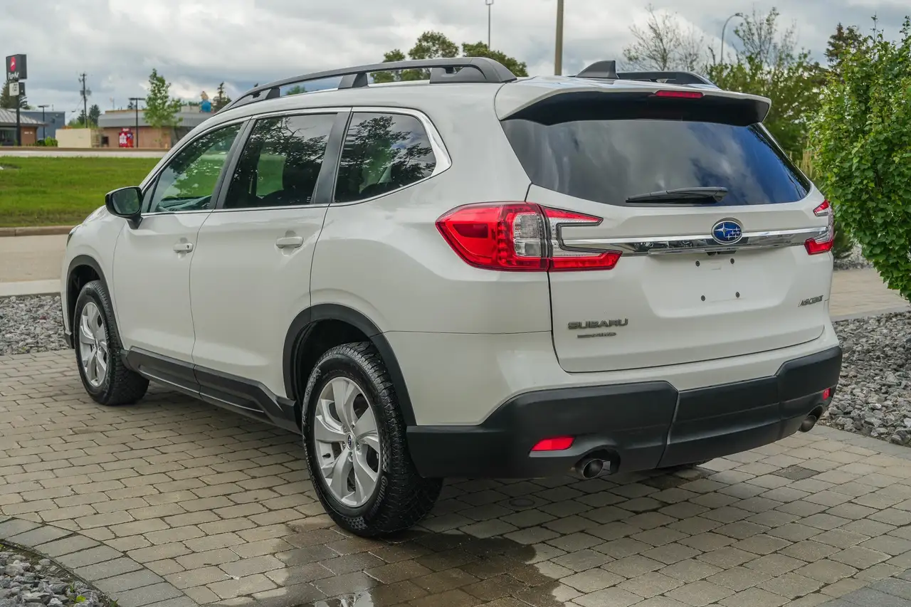 Subaru Ascent photo Subaru Ascent