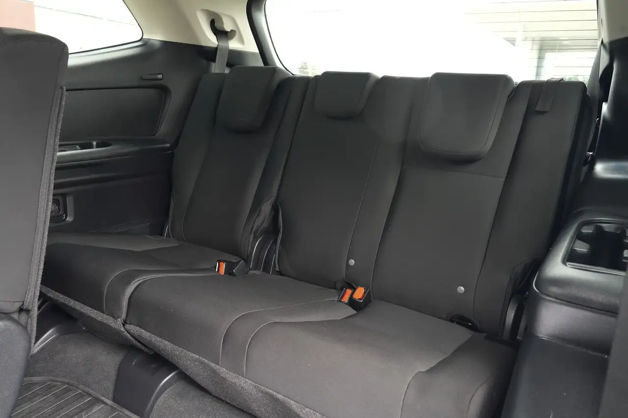 Subaru Ascent photo Subaru Ascent