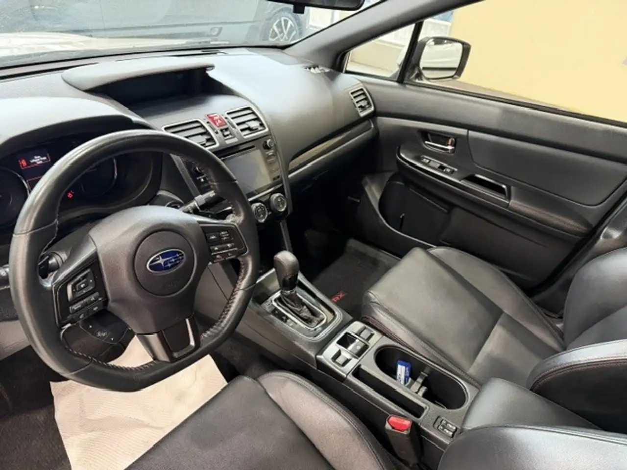 Subaru WRX снимка Subaru WRX