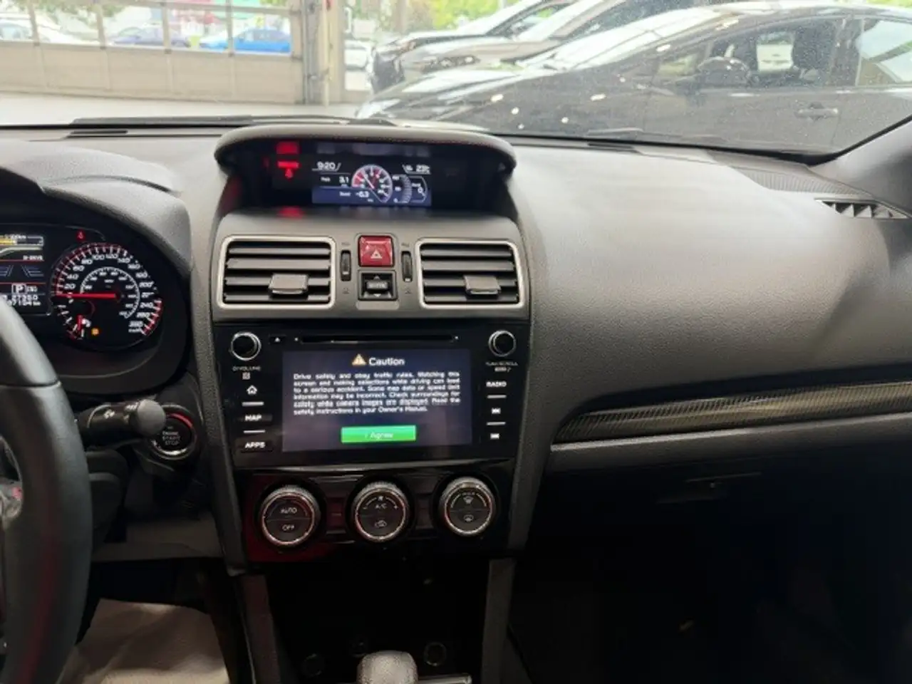 Subaru WRX снимка Subaru WRX