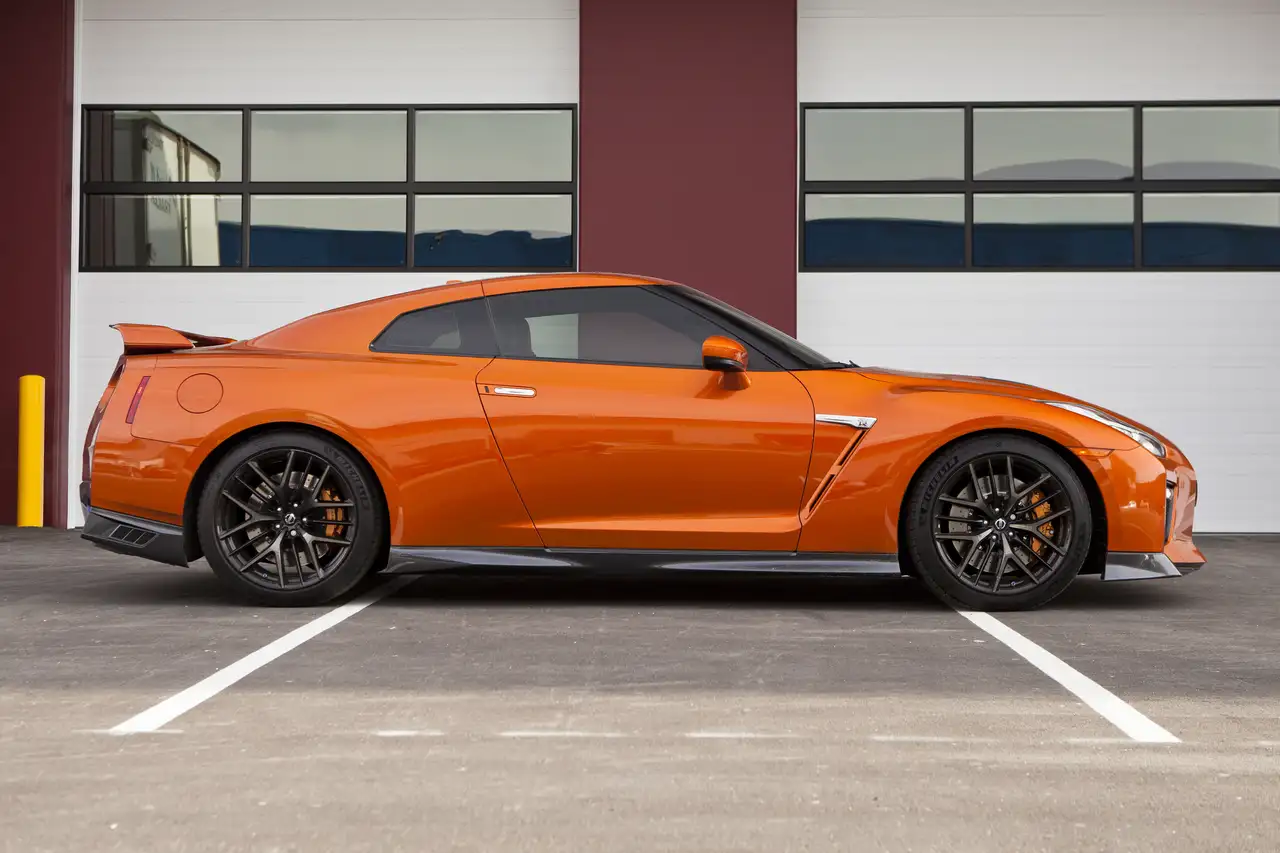 Nissan GT-R снимка Nissan GT-R