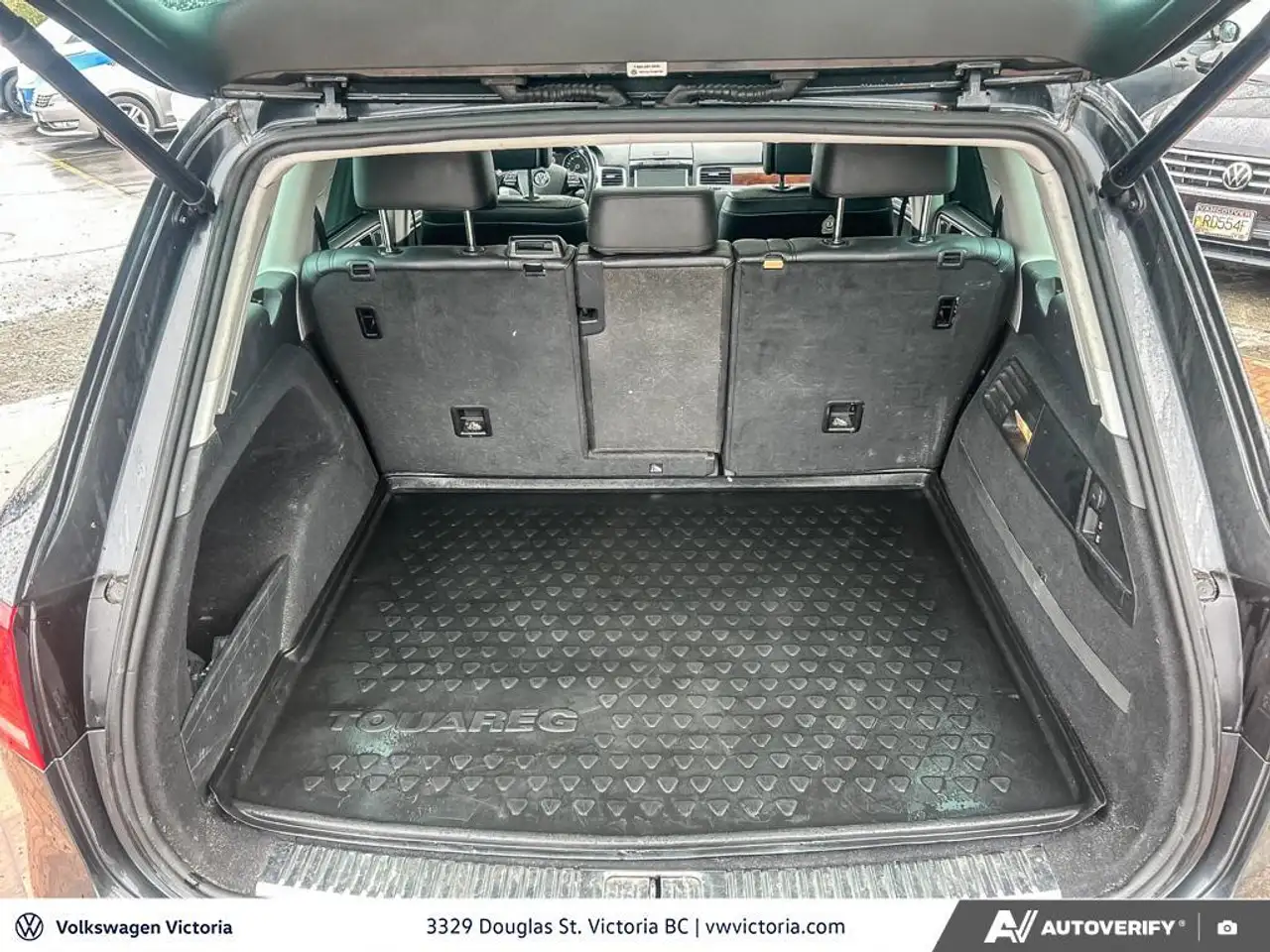 Volkswagen Touareg снимка Volkswagen Touareg
