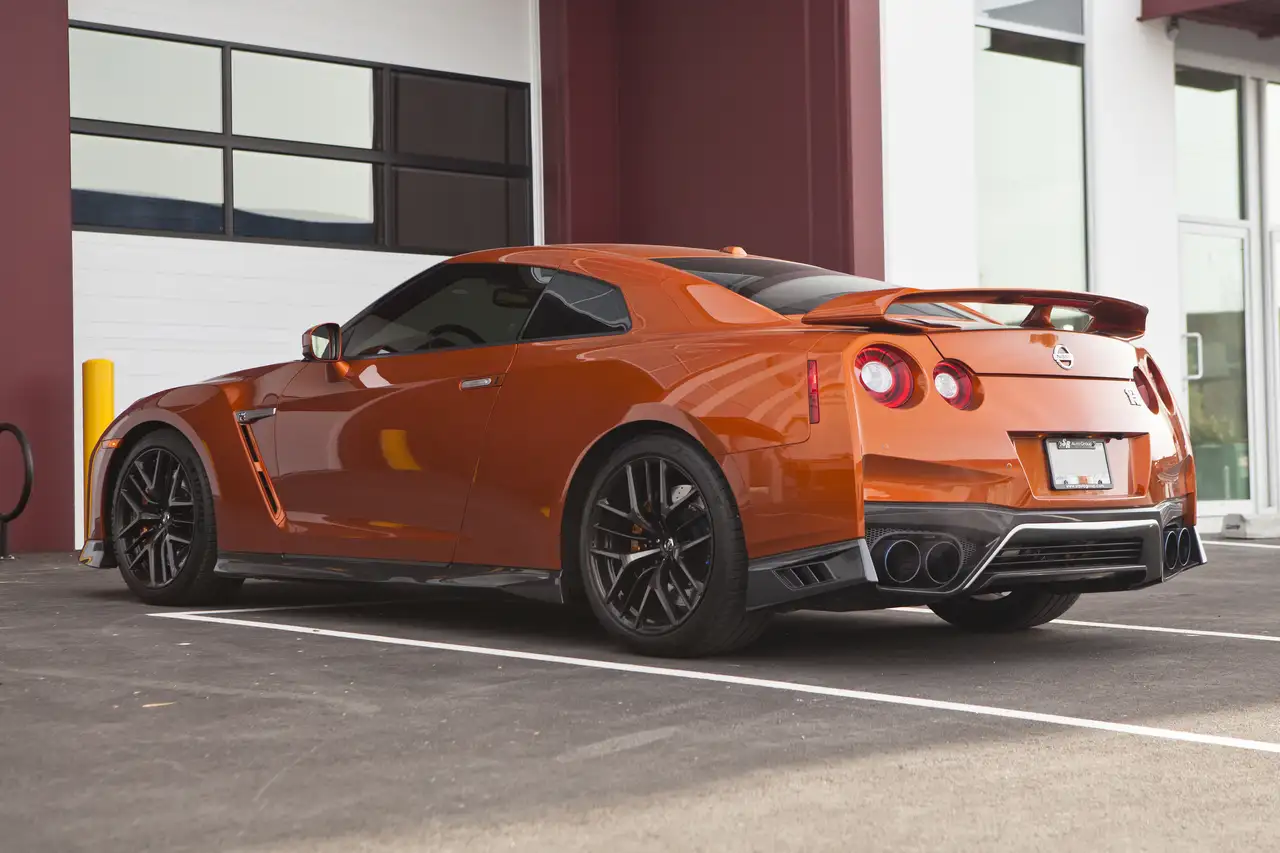 Nissan GT-R снимка Nissan GT-R