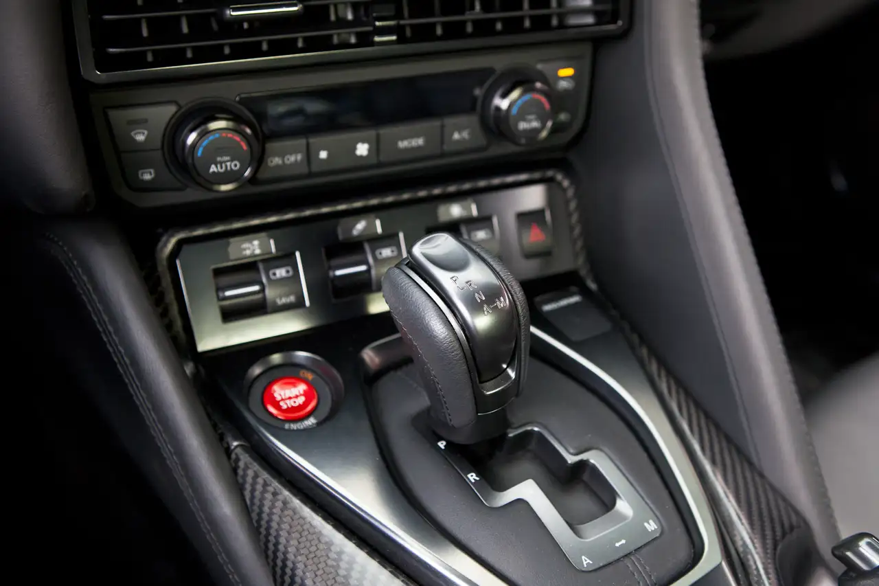 Nissan GT-R снимка Nissan GT-R