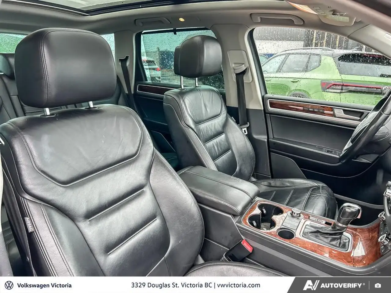 Volkswagen Touareg снимка Volkswagen Touareg