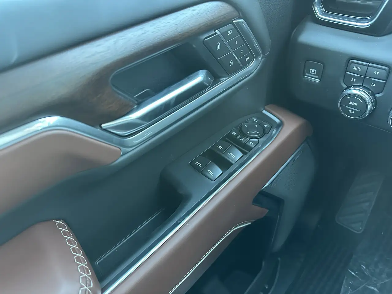 GMC Sierra 2500HD снимка GMC Sierra 2500HD