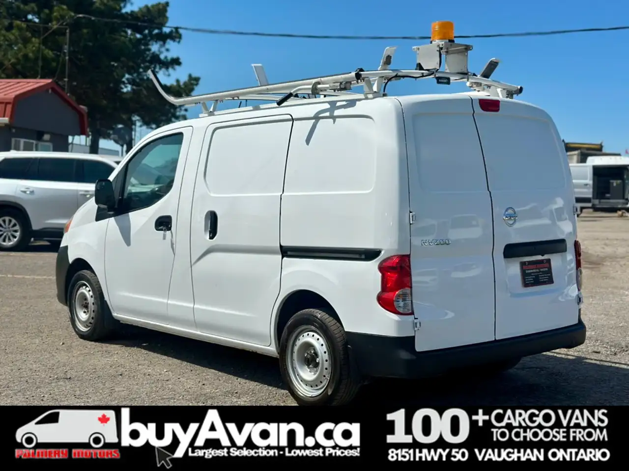 Nissan NV200 снимка Nissan NV200