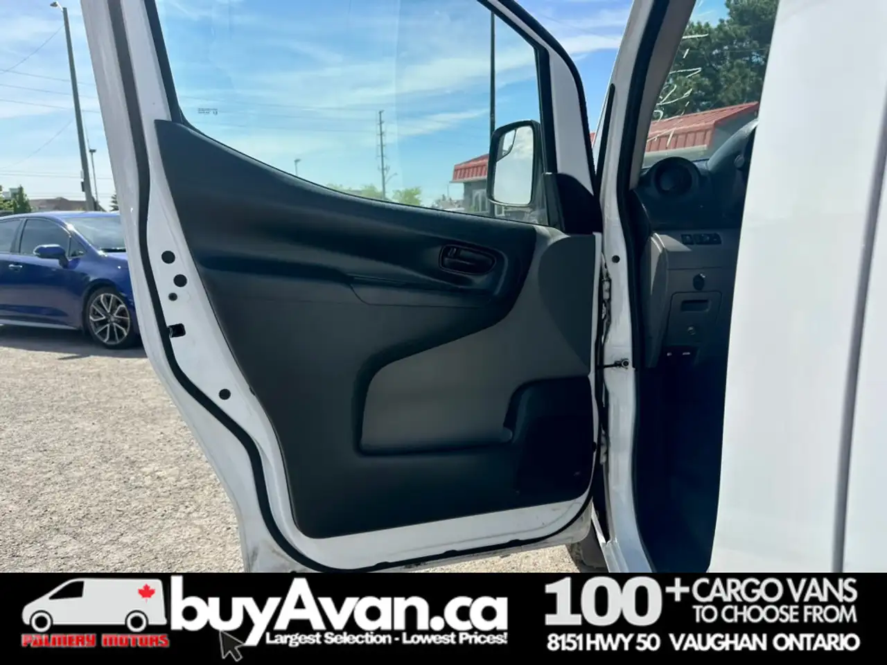 Nissan NV200 снимка Nissan NV200