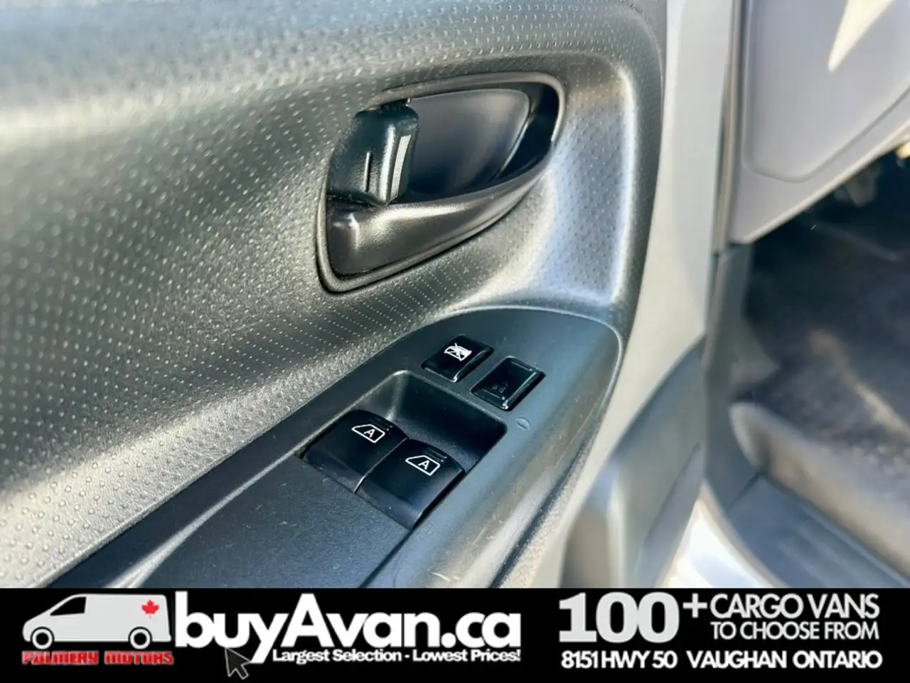 Nissan NV200 снимка Nissan NV200